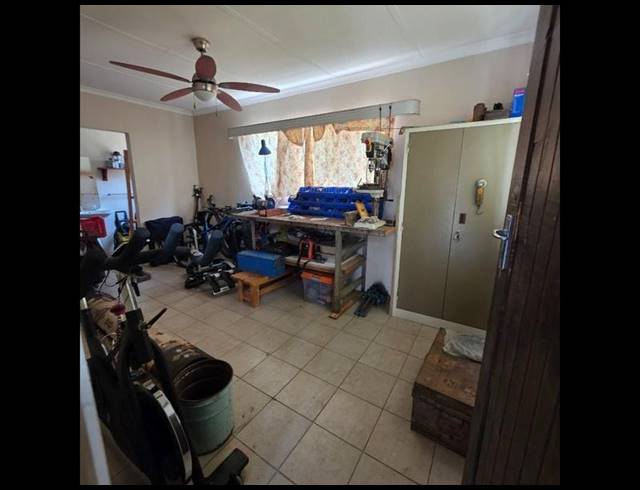 6 BEDROOM HOUSE FOR SALE IN WELGELEGEN